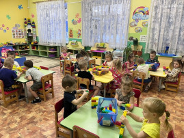 28 января Международный день конструктора LEGO 28 января Международный день конструктора LEGO.